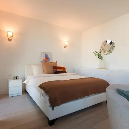 Premium In Herastrau With View