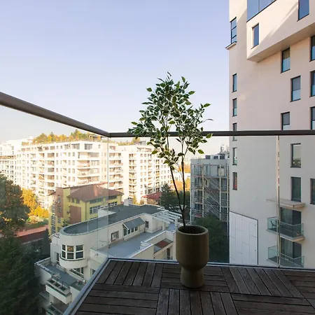 Premium In Herastrau With View Daire Bükreş